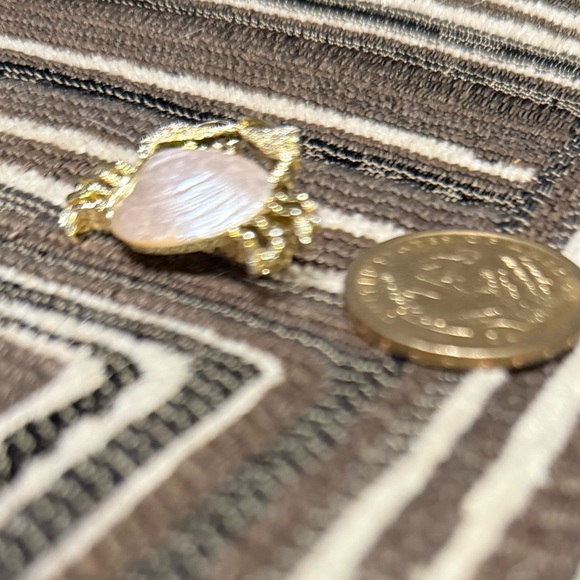 Gerry’s Vintage 90s Gold and Silver Crab Brooch - Picture 5 of 8